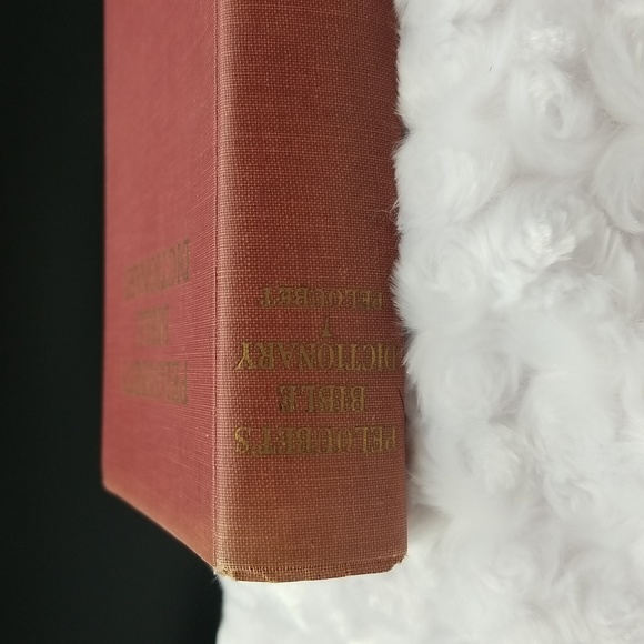 Peloubet's Bible Dictionary Red Hardcover Book - Picture 4 of 16